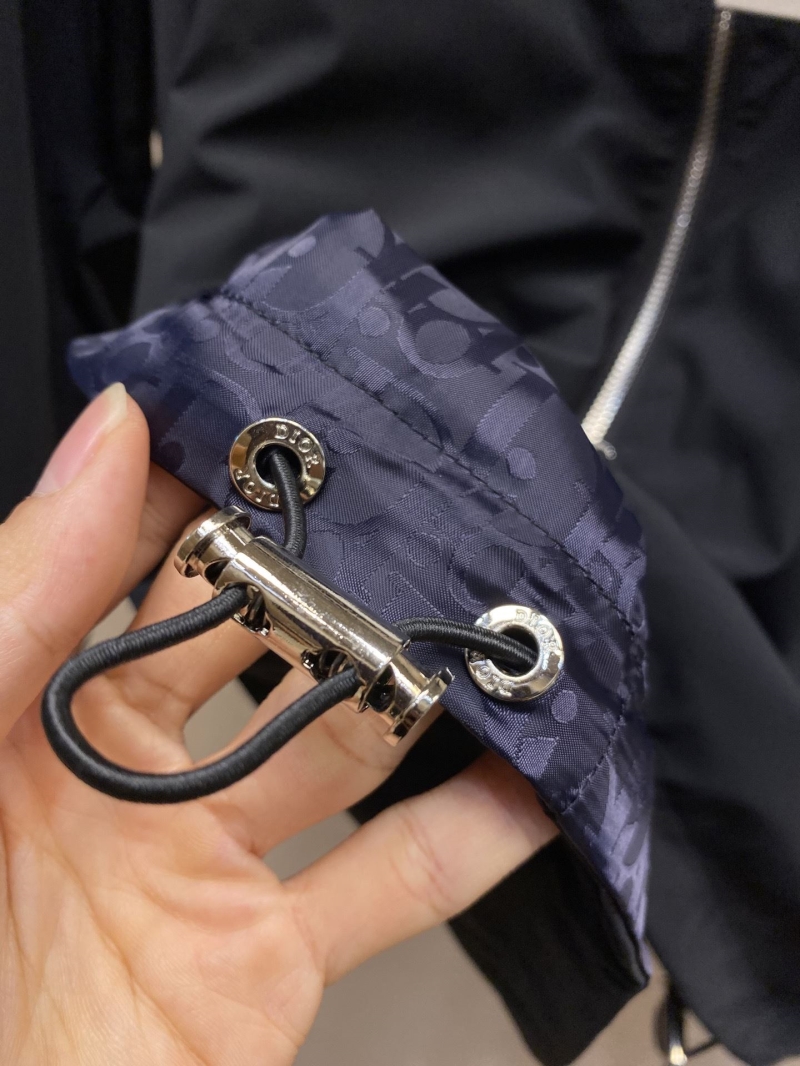 chr1st1an D10r outwear